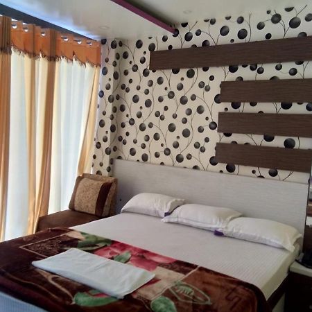 Hotel Rajmahal Tarapith Exterior foto